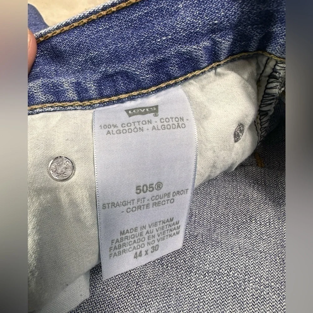 Levi’s Men’s 505 Medium Wash Straight Leg Denim Work Jeans Size 44